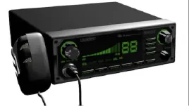 Radio CB Uniden avec micro filaire sur fond blanc, illustrant le mod SiSL CB Radio with Better Swing pour Euro Truck Simulator 2.