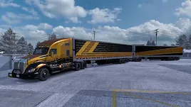 Camion jaune avec double remorque longue dans American Truck Simulator, stationné sur une zone enneigée, illustrant un mod de combinaisons de remorques étendues.